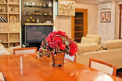 Сдается элитная четырех комнатная квартира в депутатском доме по адресу: Казарменный пер. 4